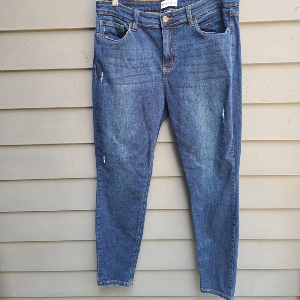 Studio Blue Distressed Jeans size 32
